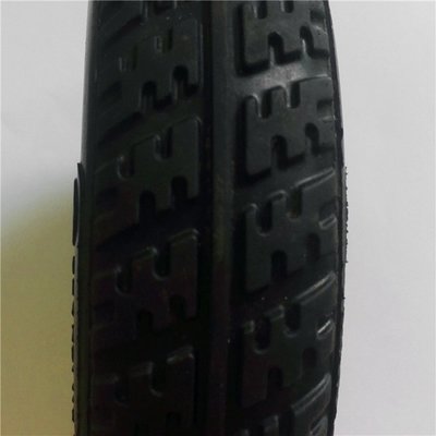 工廠(chǎng)定制生產(chǎn) 橡膠掃地機(jī)輪胎遙控車(chē)輪胎硅橡膠制品 來(lái)圖定制 橡膠制品業(yè)